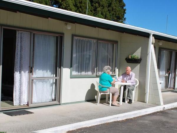 Katikati Motel Екстериор снимка