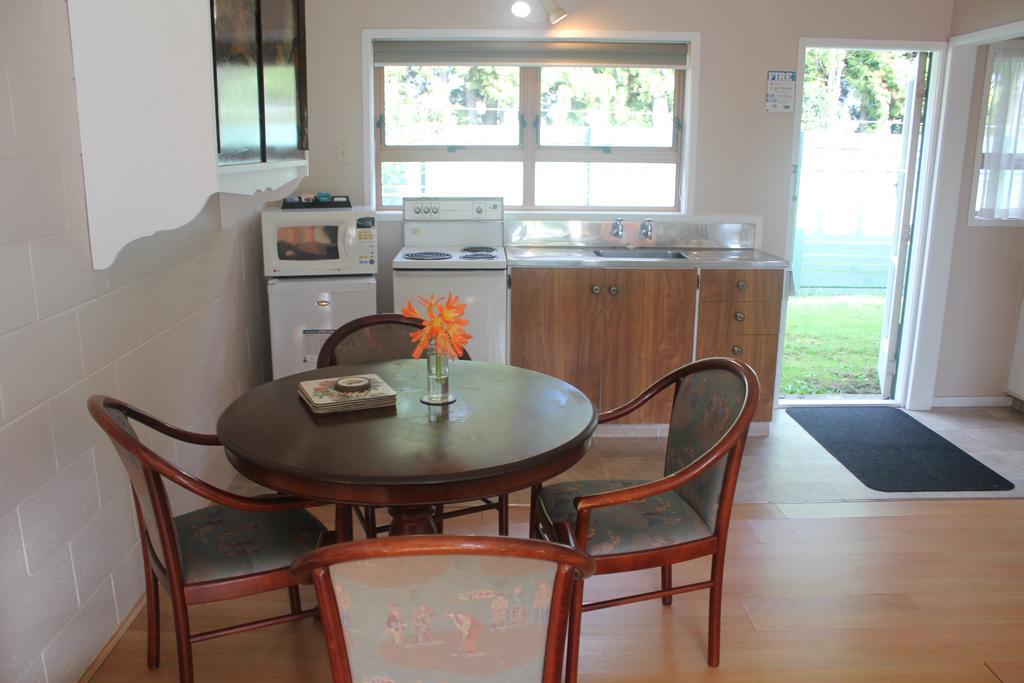 Katikati Motel Екстериор снимка