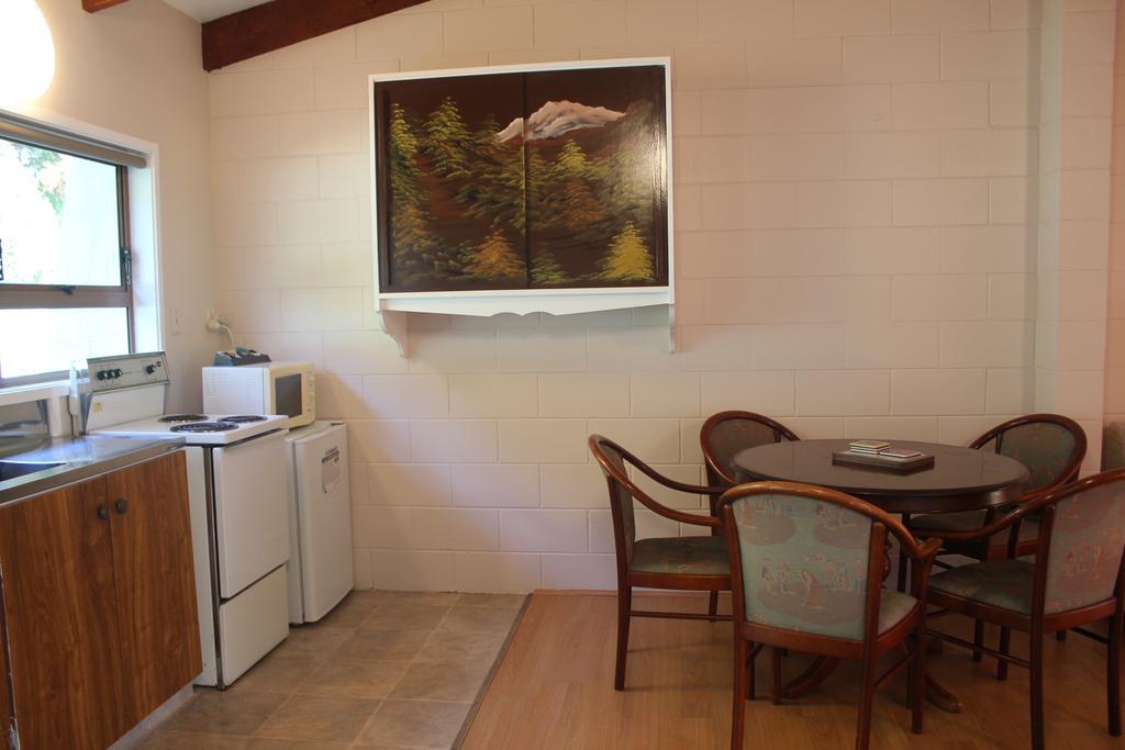 Katikati Motel Екстериор снимка