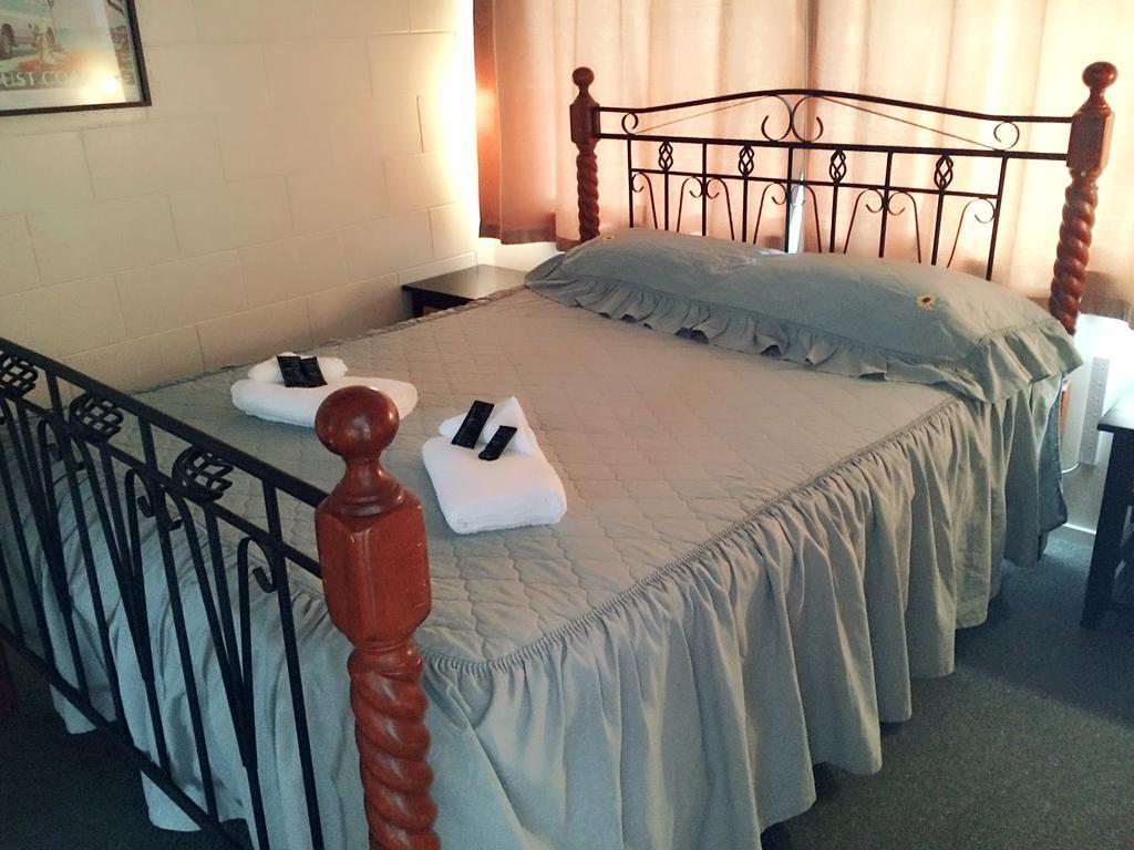 Katikati Motel Екстериор снимка