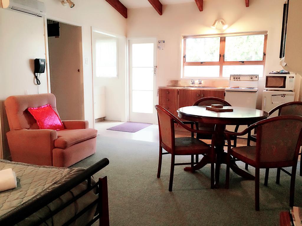 Katikati Motel Екстериор снимка