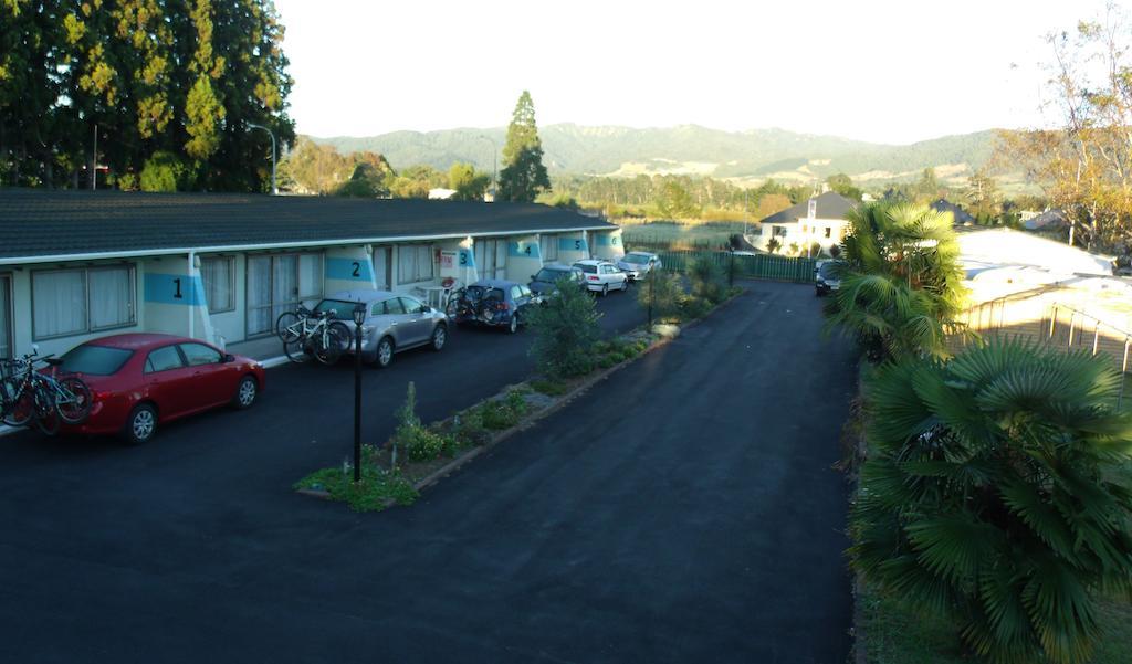 Katikati Motel Екстериор снимка
