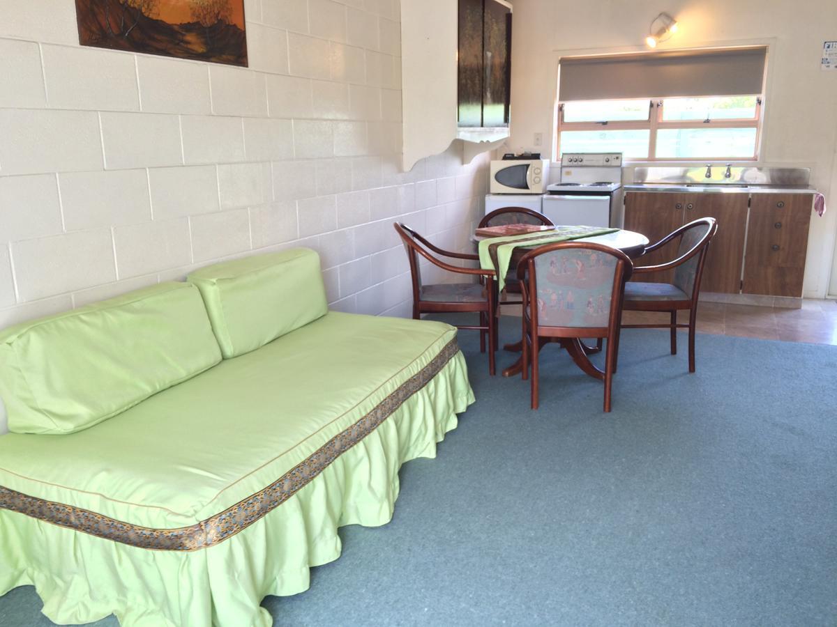 Katikati Motel Екстериор снимка