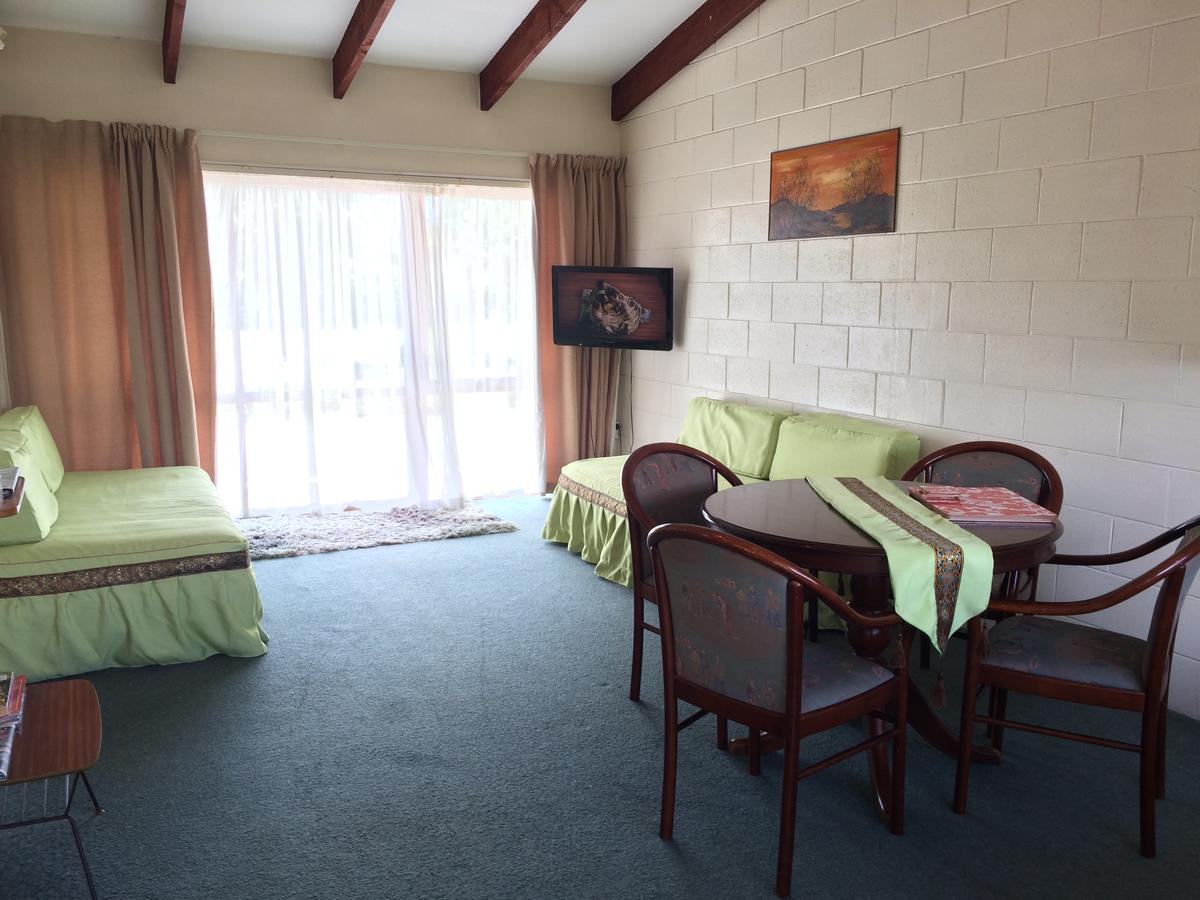 Katikati Motel Екстериор снимка