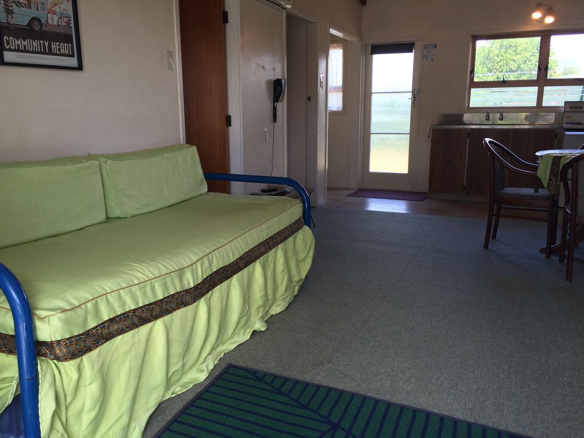 Katikati Motel Екстериор снимка