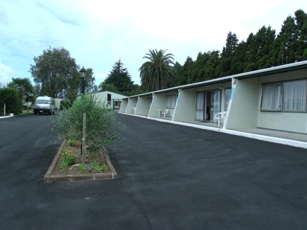 Katikati Motel Екстериор снимка