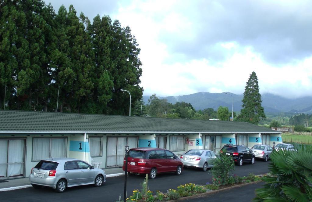 Katikati Motel Екстериор снимка